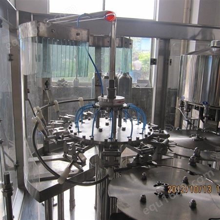 XGF40-40-12酒水灌装机生产线果汁灌装机洗灌封三合一