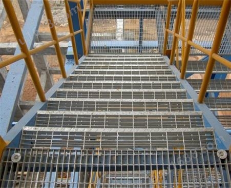 操作平台踏步板-河北Q235钢格板-踏步板-沟盖板生产厂家