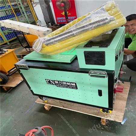 重庆防水材料喷涂机沥青橡胶喷涂机喷涂施工现场